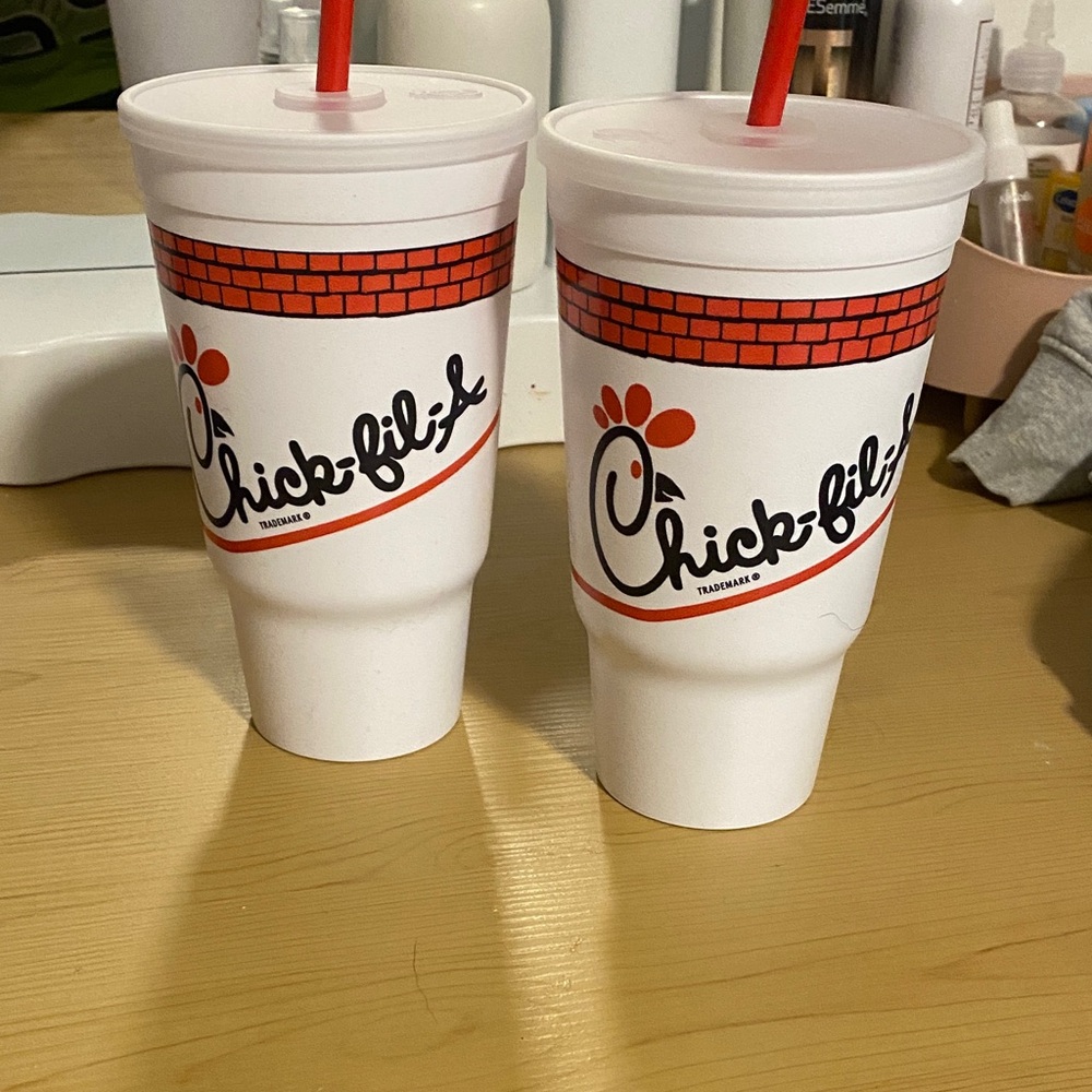 Rare Chick-fil-A brick cups 2pck